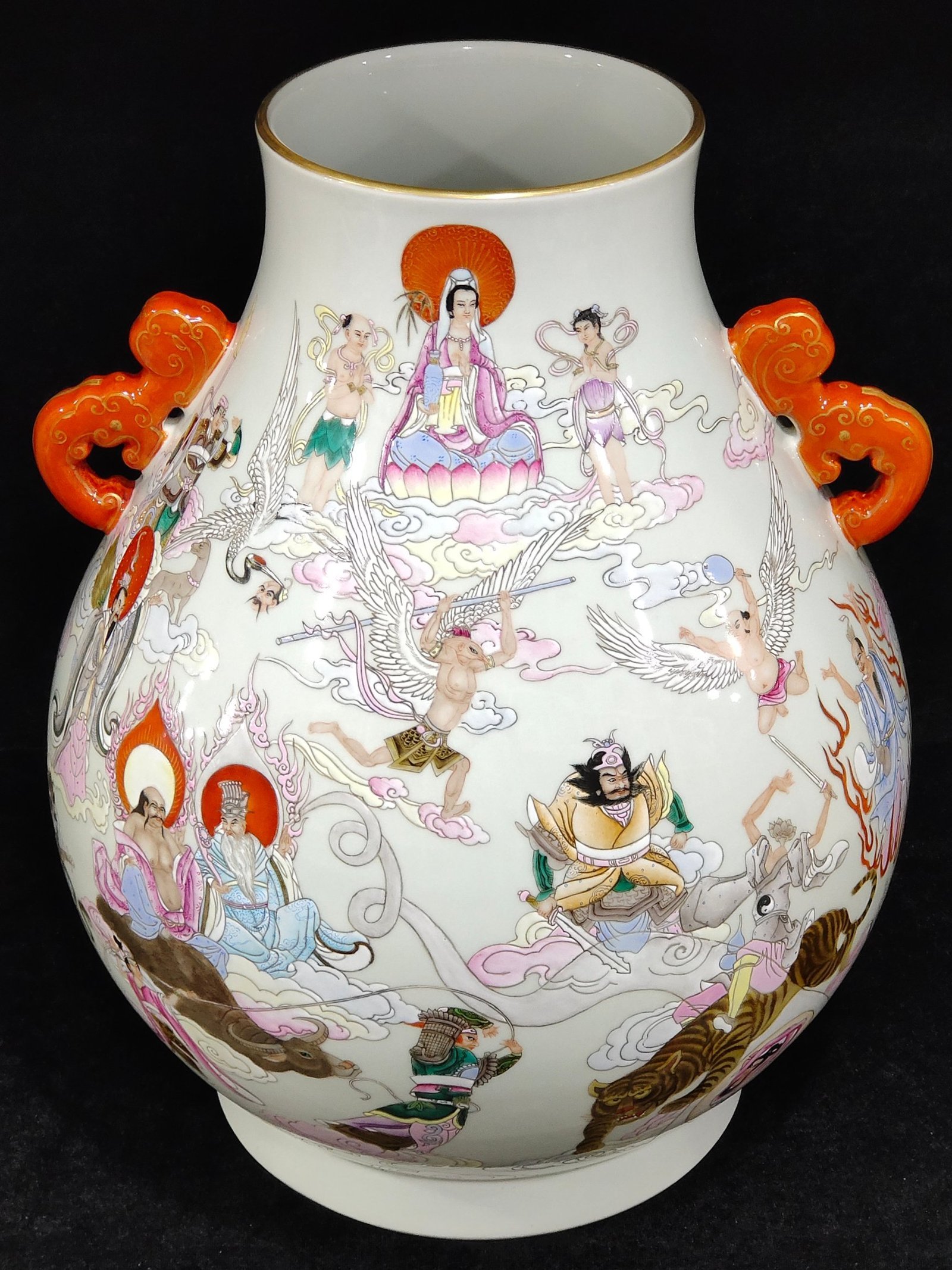 Qing Dynasty Qianlong Buddha Bucket Statue