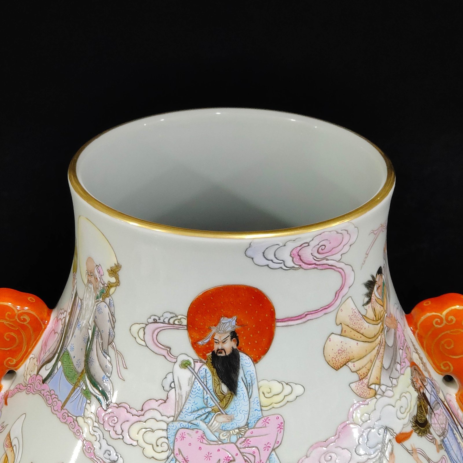 Qing Dynasty Qianlong Buddha Bucket Statue