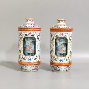 Qing Dynasty Qianlong Landscape Snuff Bottle with Heart
