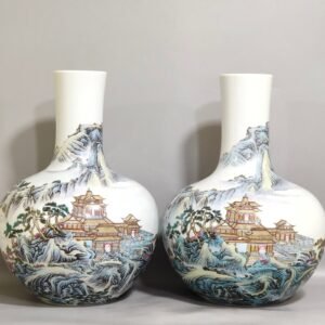 Qing Dynasty Qianlong landscape attic celestial sphere vase