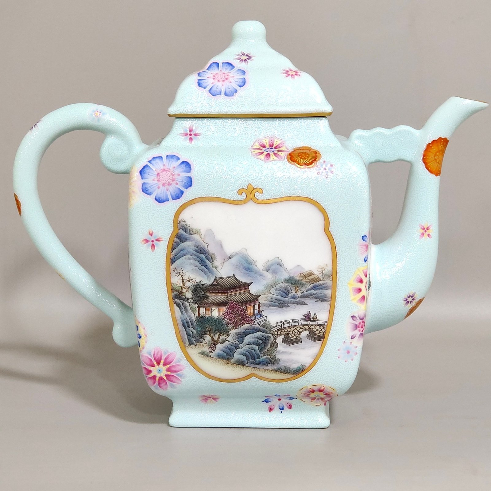 Qing Dynasty Qianlong Zadao leather ball flower window landscape teapot