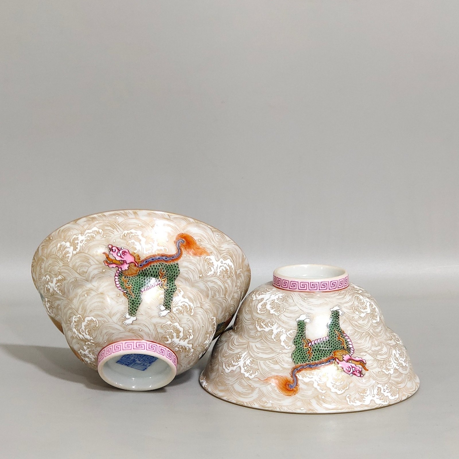 Qing Dynasty Qianlong Qilin folding cup with golden sea pattern