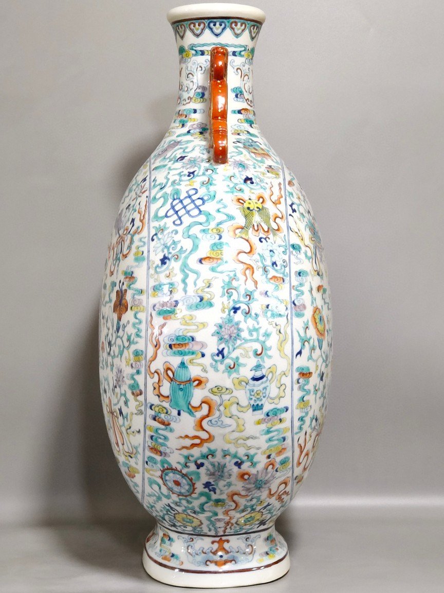 Qing Dynasty Qianlong doucai dark Eight Immortals flat vase