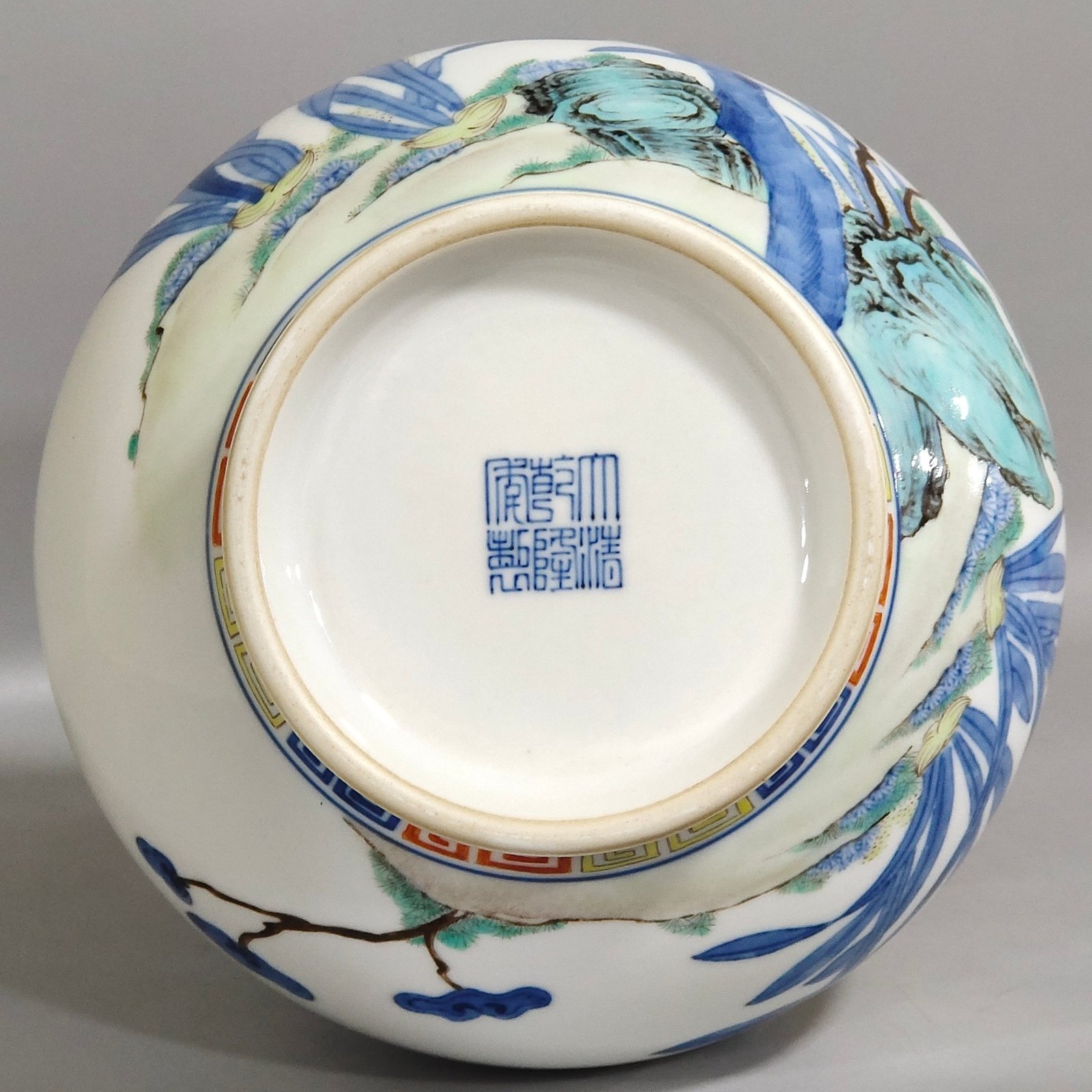 Qing Dynasty Qianlong doucai narcissus flat-bellied vase