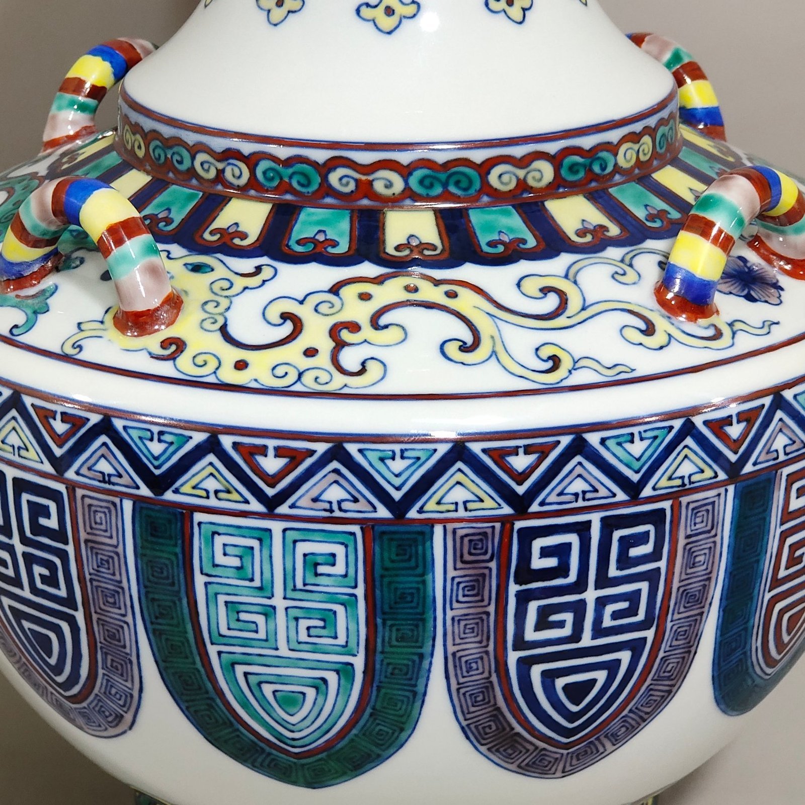 Qing Dynasty Qianlong doucai red dragon vase