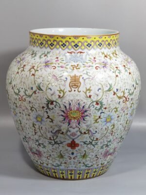 Qing Dynasty Qianlong a large-mouthed statue with pastel colors of blessings