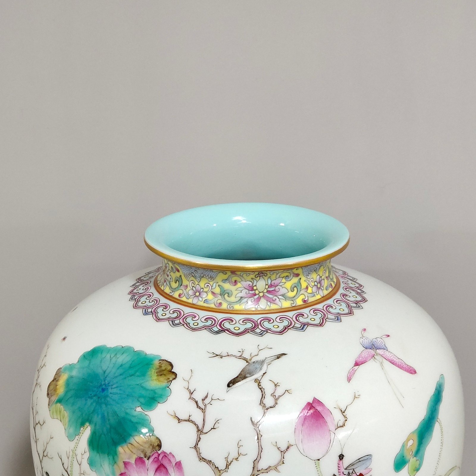 Qing Dynasty Qianlong A lotus pond erotic jar