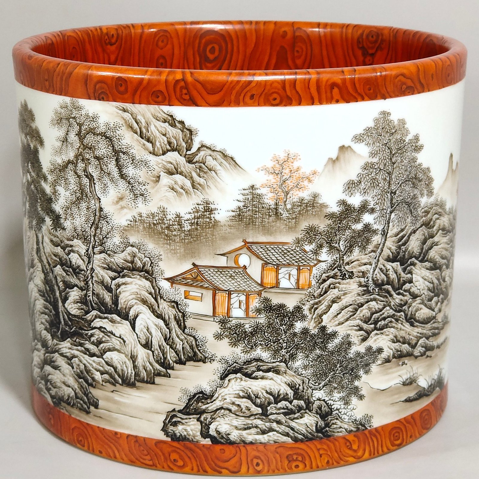 Qing Dynasty Qianlong wood grain glazed landscape pen holder