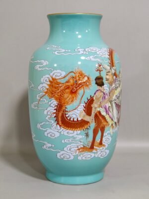 Qing Dynasty Qianlong turquoise green character story lantern vase