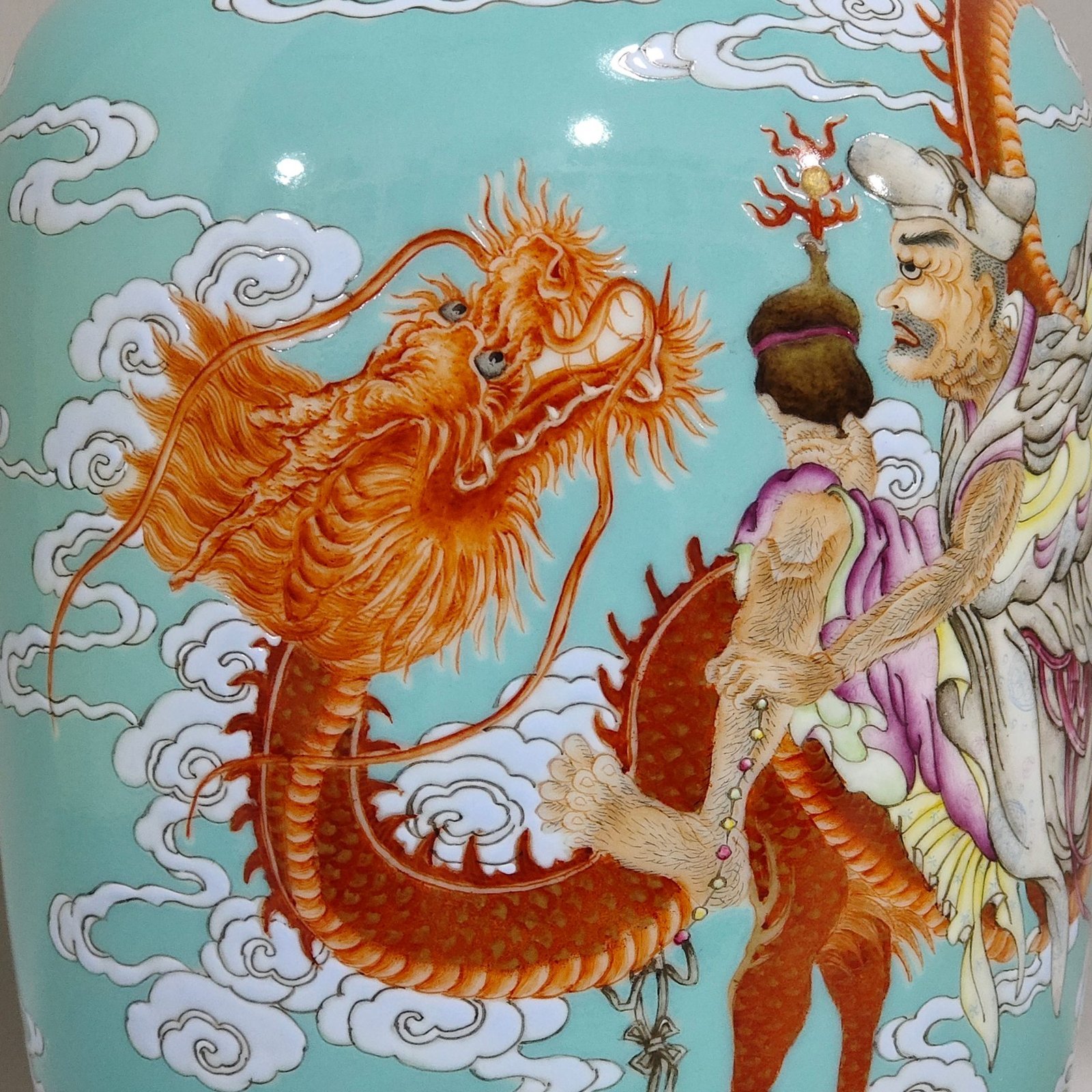 Qing Dynasty Qianlong turquoise green character story lantern vase