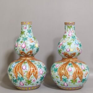 Qing Dynasty Qianlong turquoise green zhaodaoziduofu gourd bottle