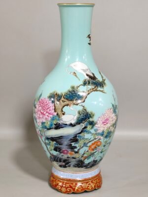 Qing Dynasty Qianlong turquoise green crane and longevity olive vase
