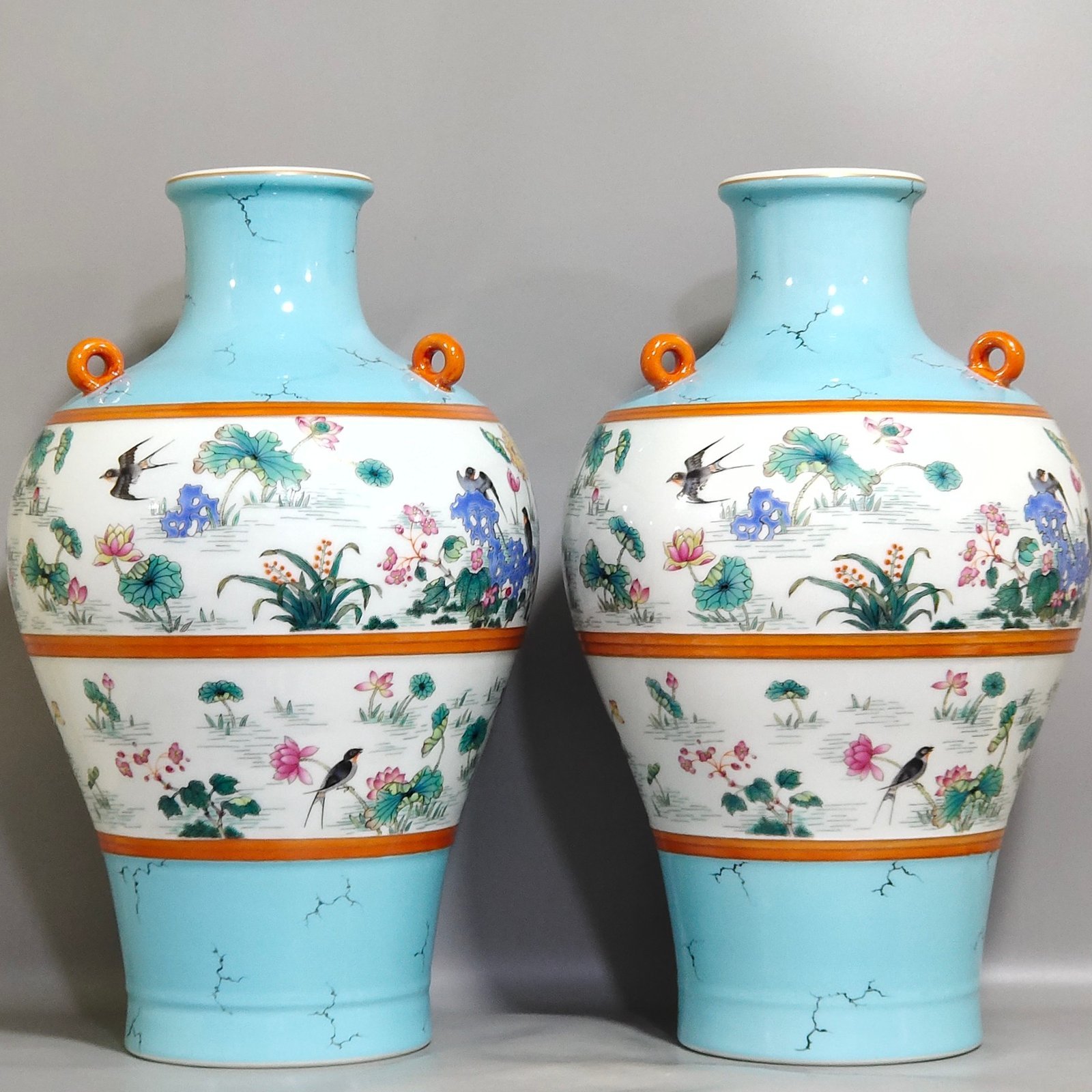 Qing Dynasty Qianlong turquoise green lotus spring swallow plum vase
