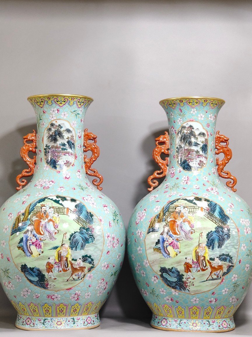 Qing Dynasty Qianlong turquoise green glaze window character story amphora