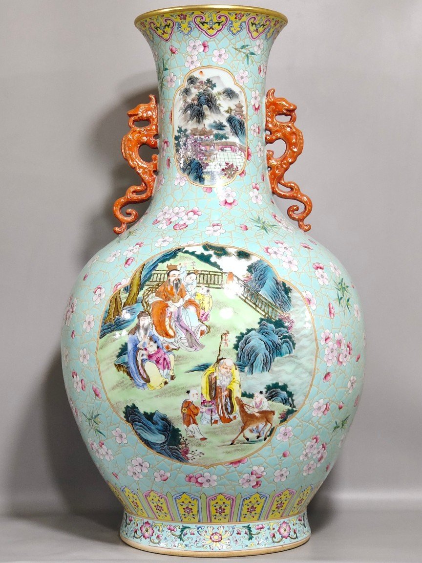 Qing Dynasty Qianlong turquoise green glaze window character story amphora