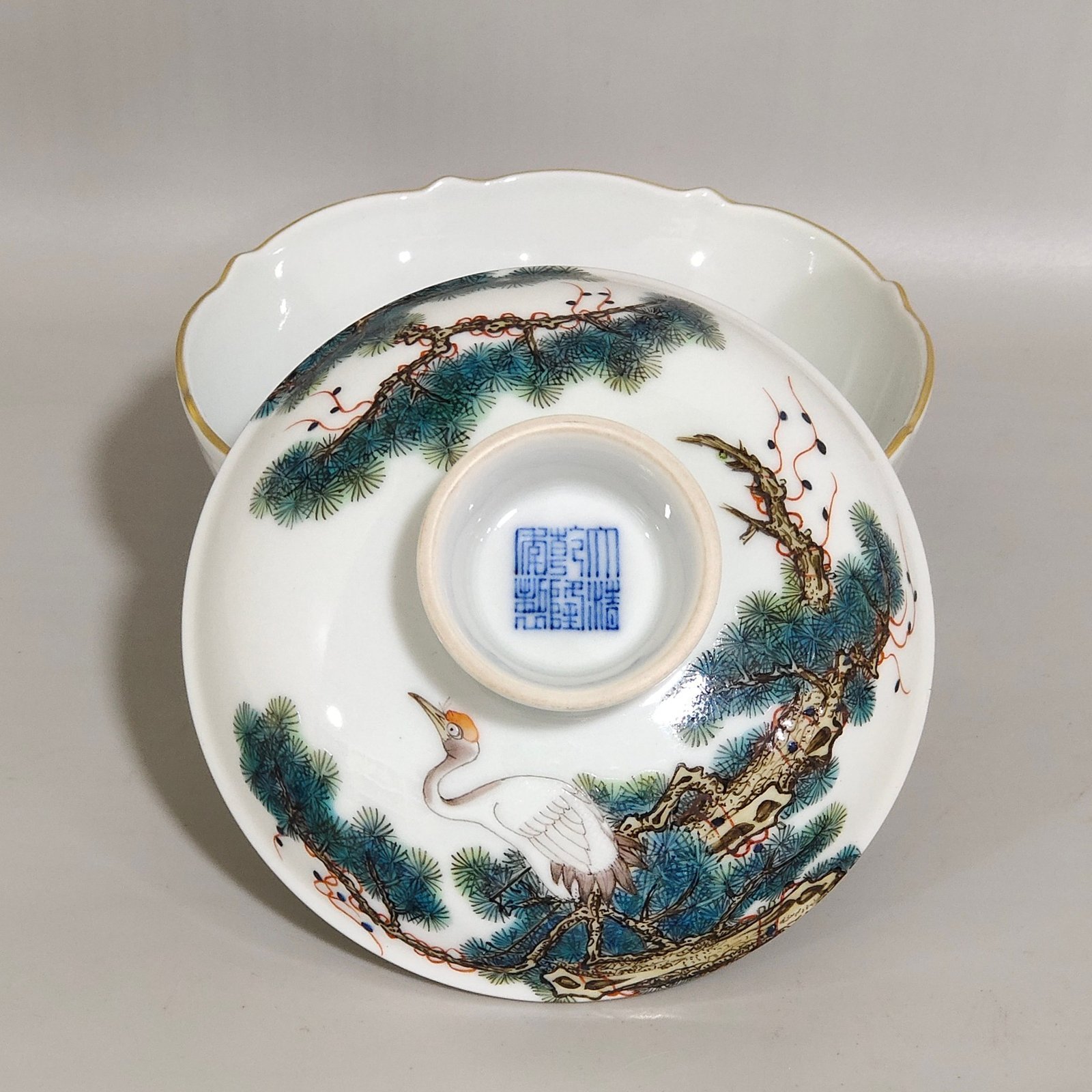 Qing Dynasty Qianlong Songhe Yannian bowl