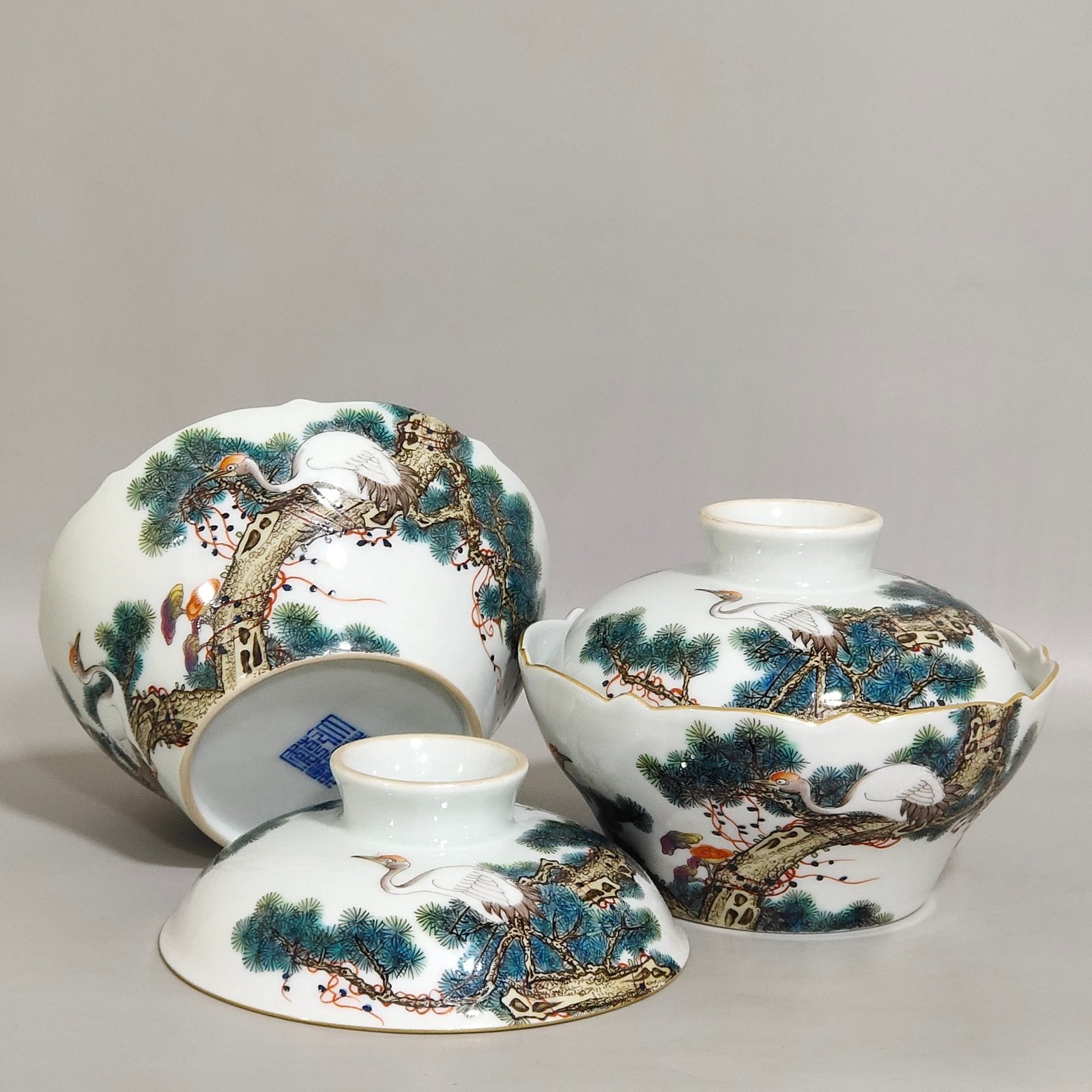 Qing Dynasty Qianlong Songhe Yannian bowl