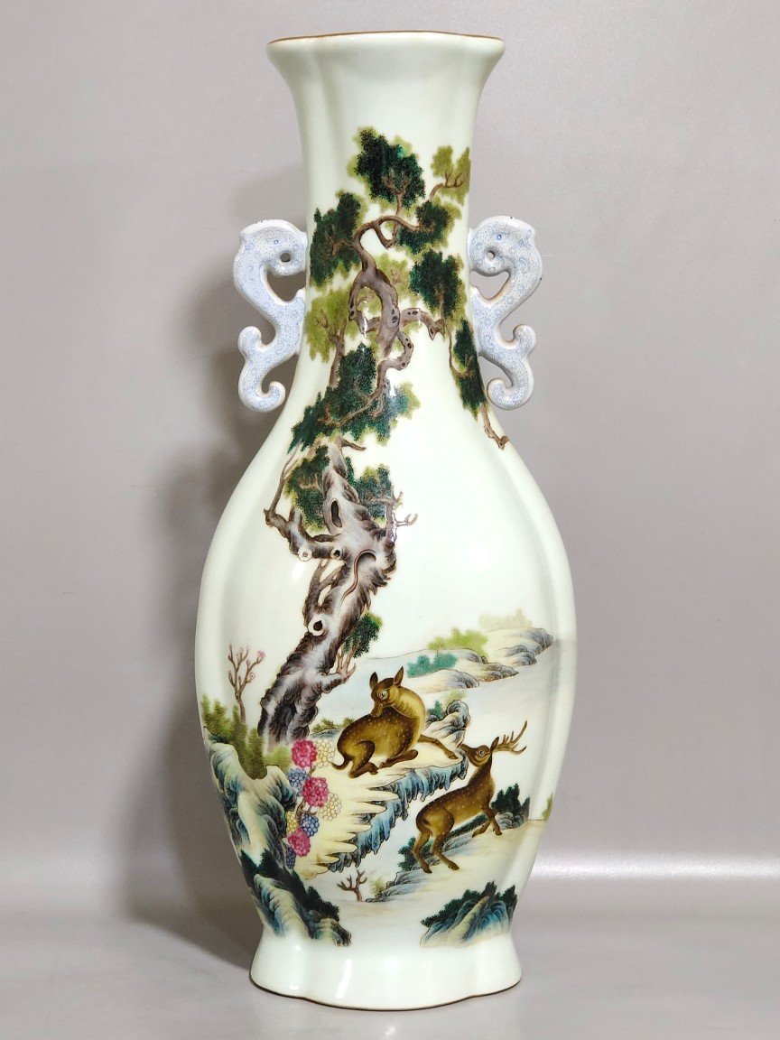 Qing Dynasty Qianlong Song Deer Amphora