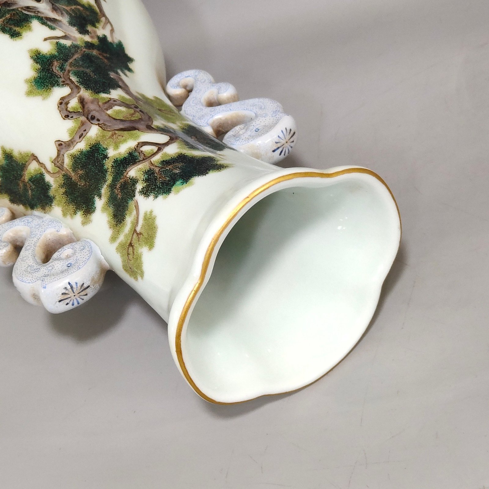Qing Dynasty Qianlong Song Deer Amphora