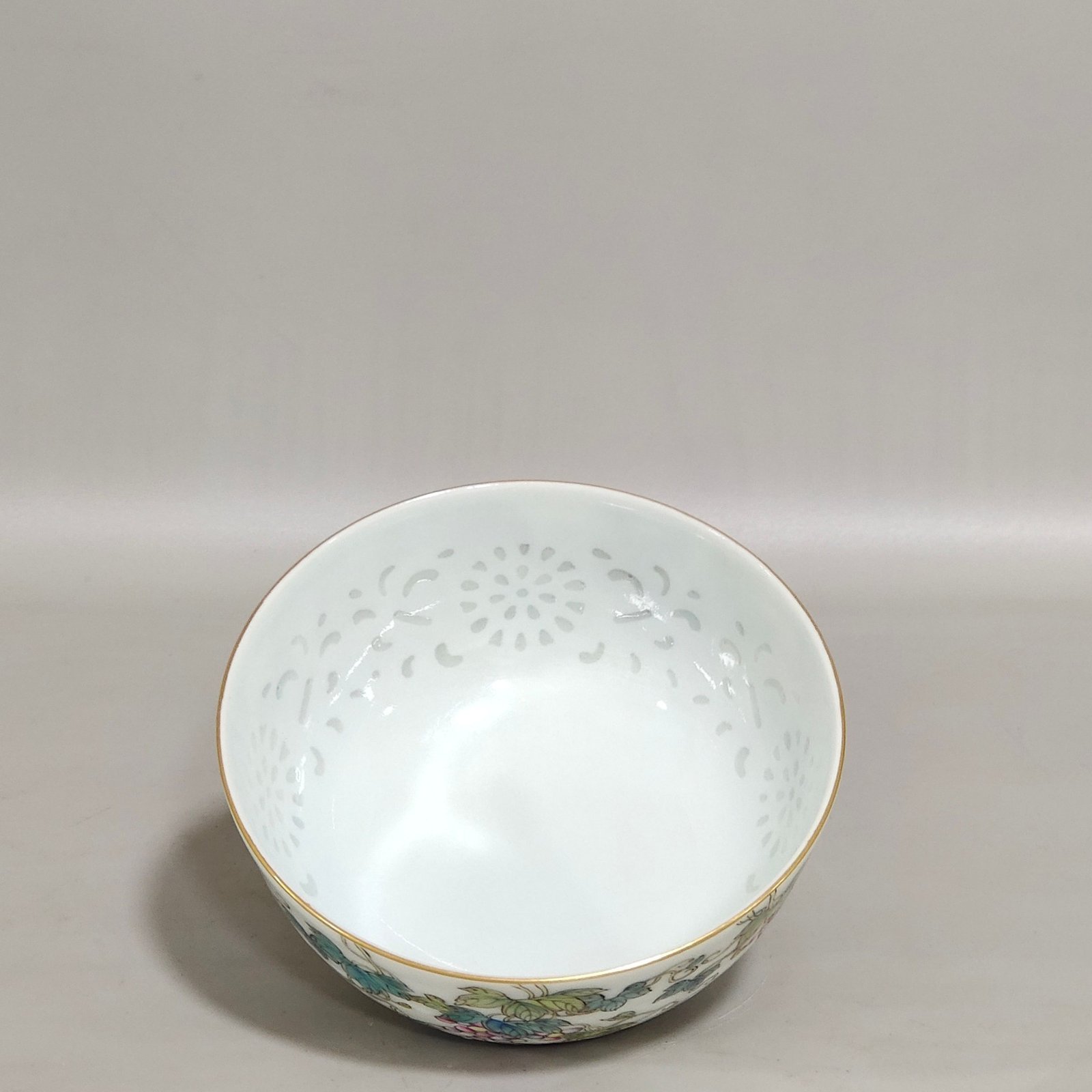 Qing Dynasty Qianlong Squirrel Grape Exquisite Cup