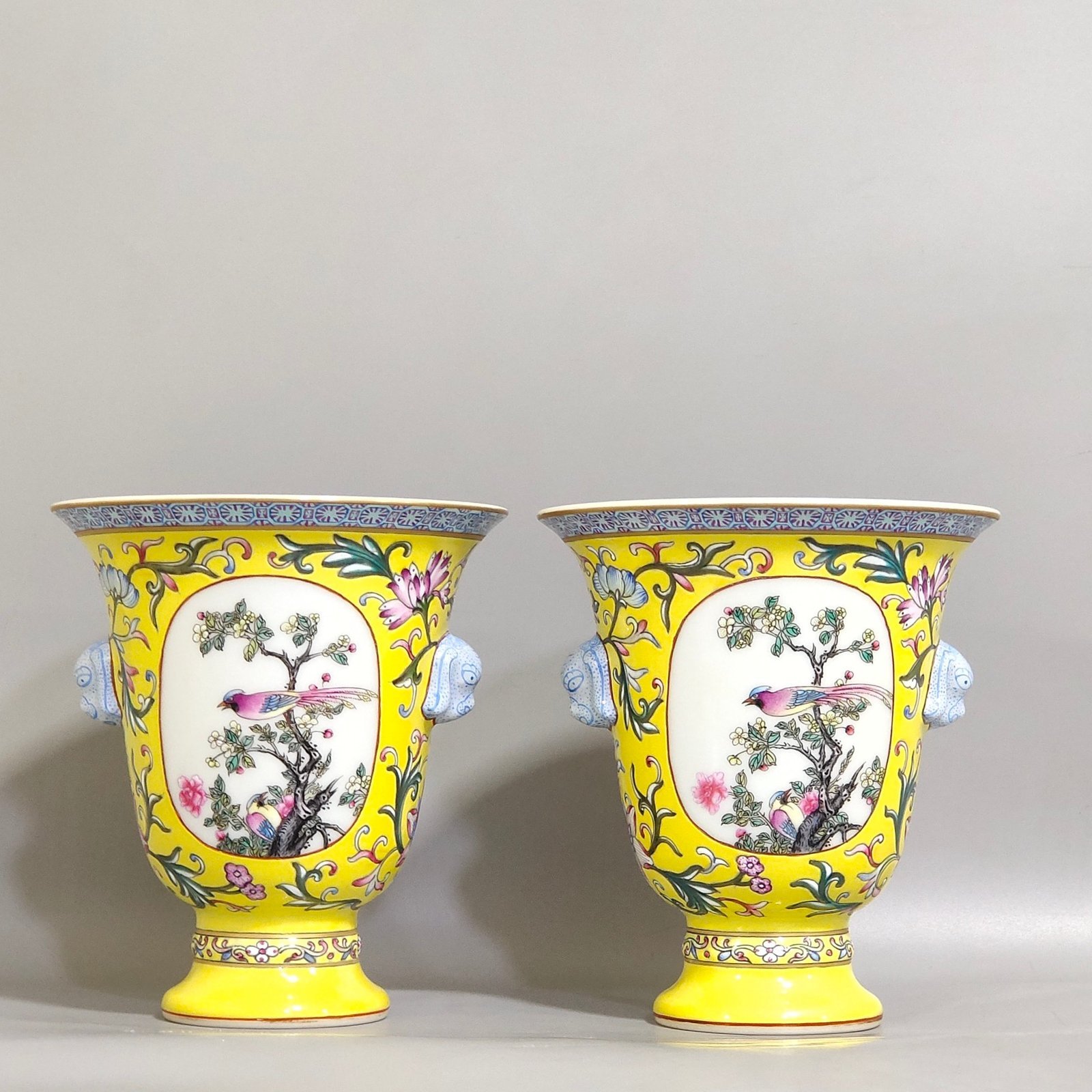Qing Dynasty Qianlong lemon yellow window flower and bird goblet