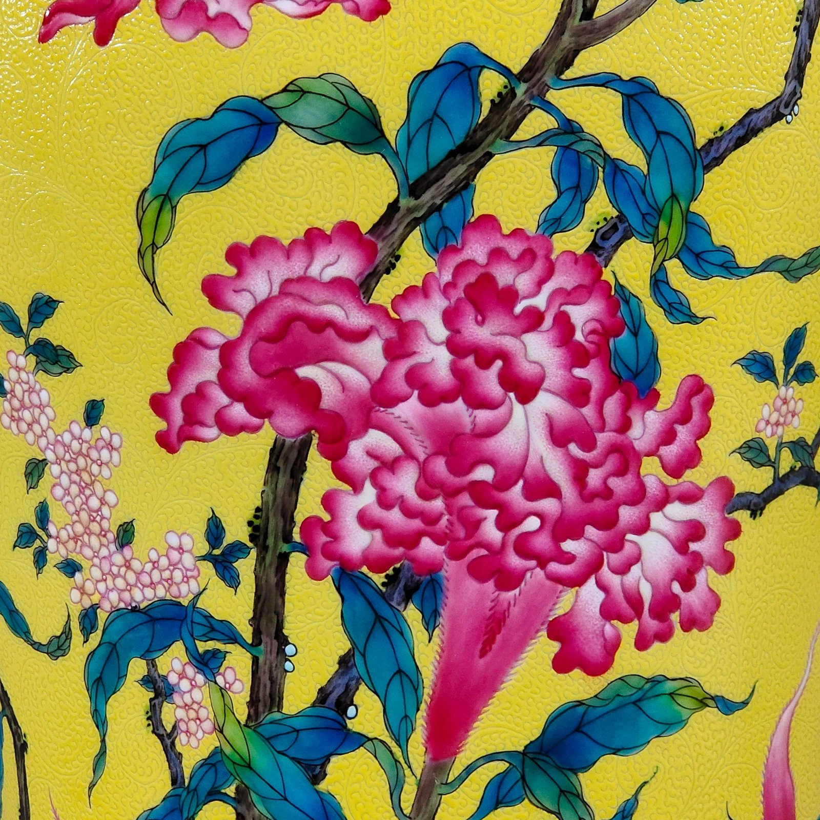 Qing Dynasty Qianlong lemon yellow glazed plum vase