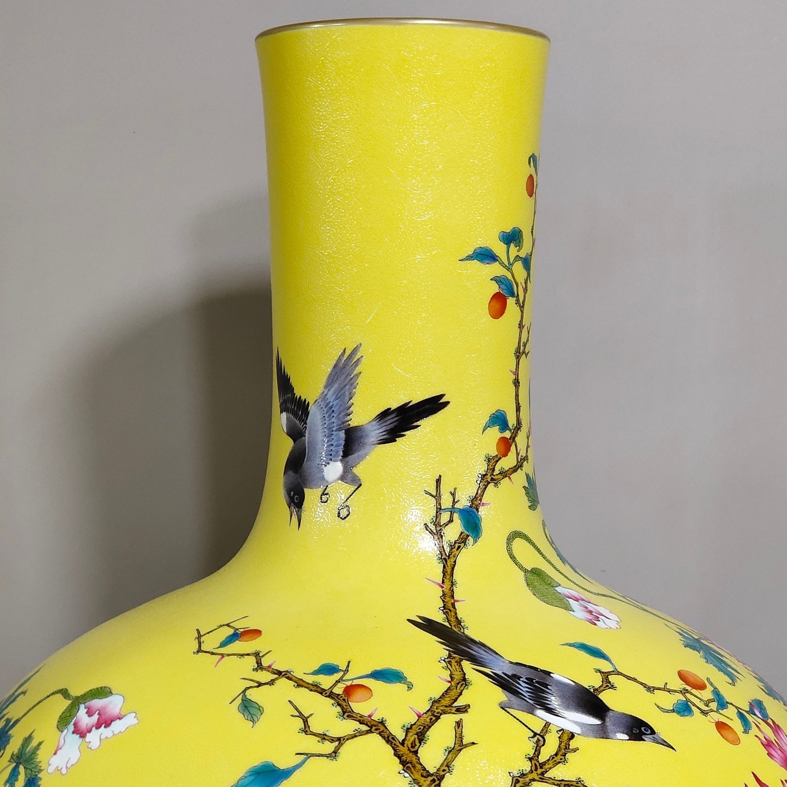 Qing Dynasty Qianlong a lemon-yellow glazed poppy flower vase