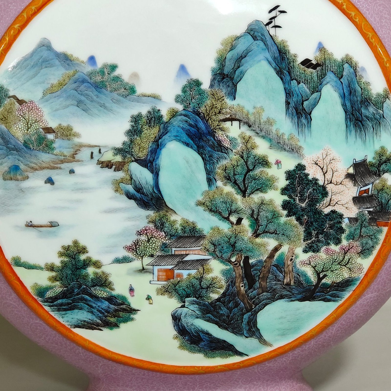 Qing Dynasty Qianlong peach red glazed flower-opening landscape and moon vase