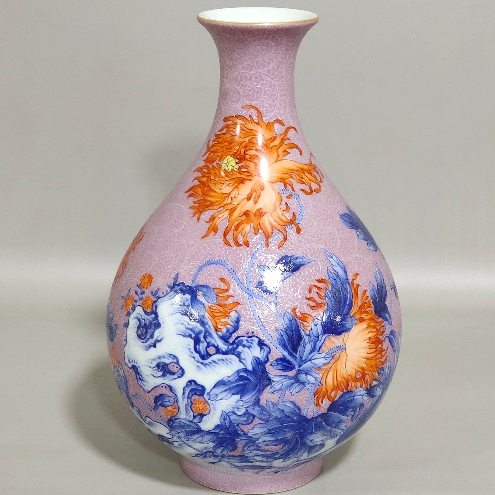 Qing Dynasty Qianlong peach red glaze poppy flower inscribed jade pot spring vase