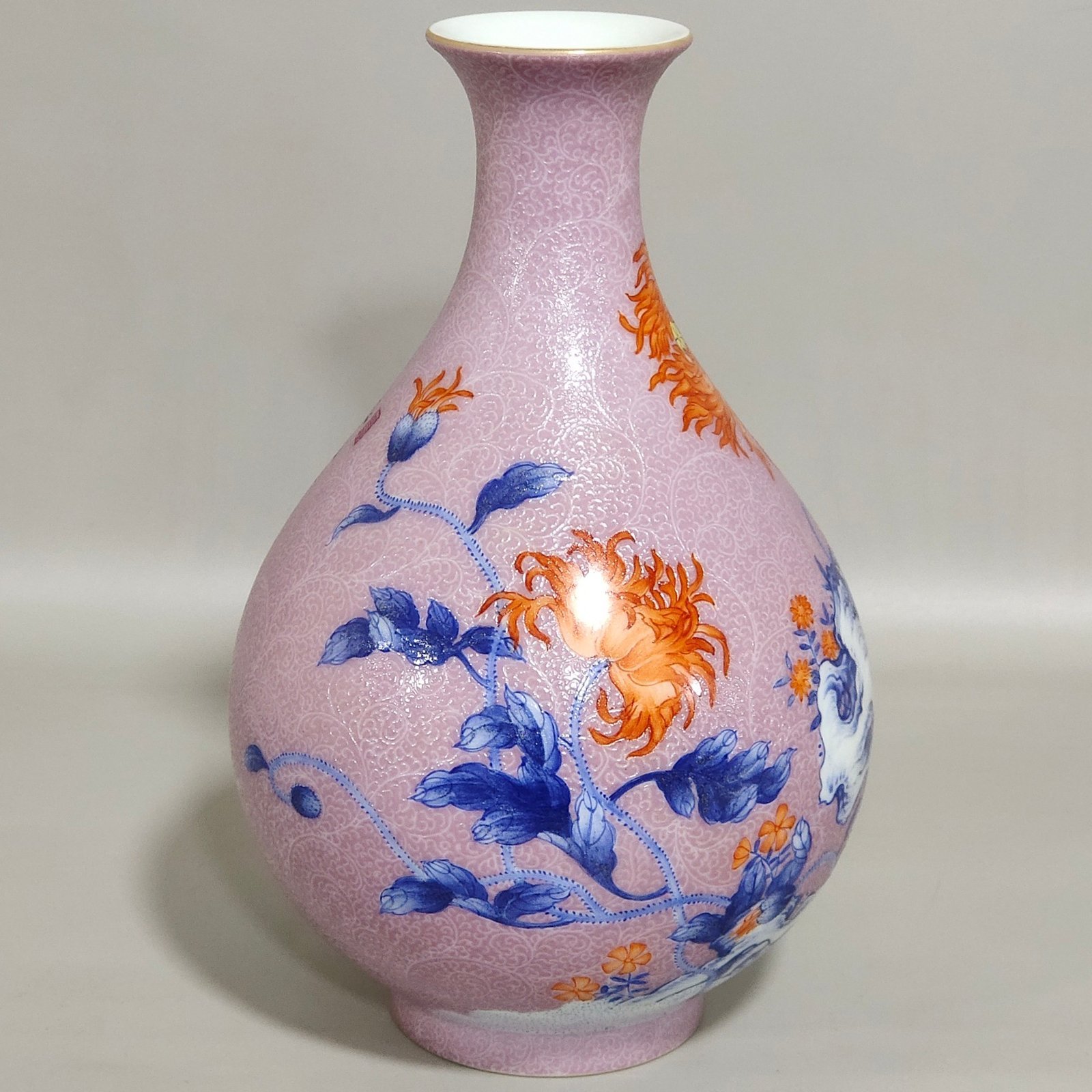 Qing Dynasty Qianlong peach red glaze poppy flower inscribed jade pot spring vase