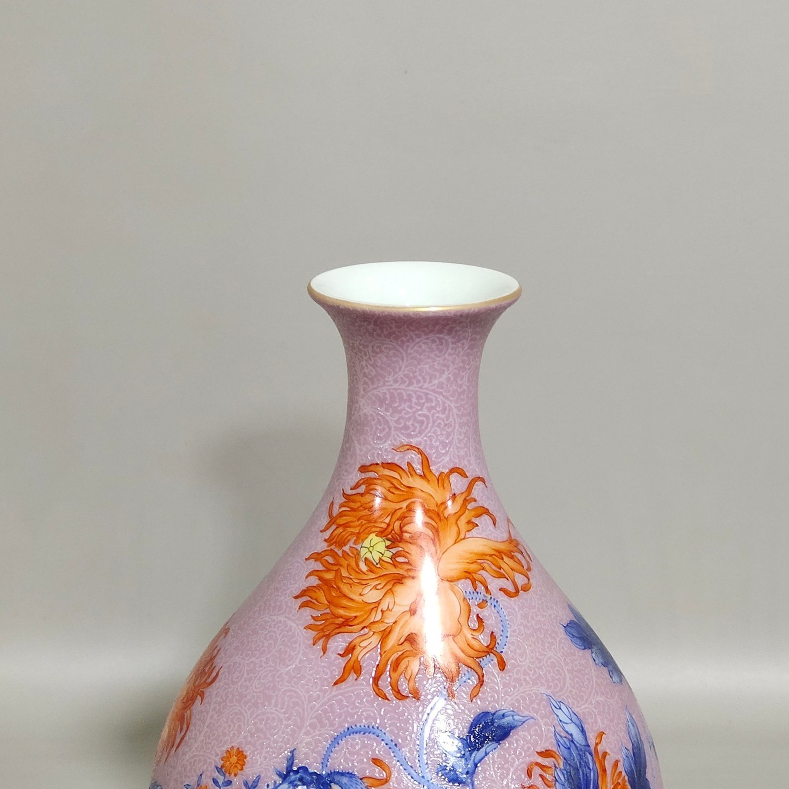 Qing Dynasty Qianlong peach red glaze poppy flower inscribed jade pot spring vase