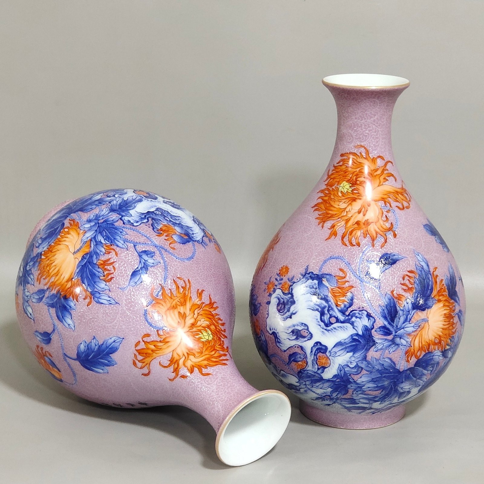 Qing Dynasty Qianlong peach red glaze poppy flower inscribed jade pot spring vase