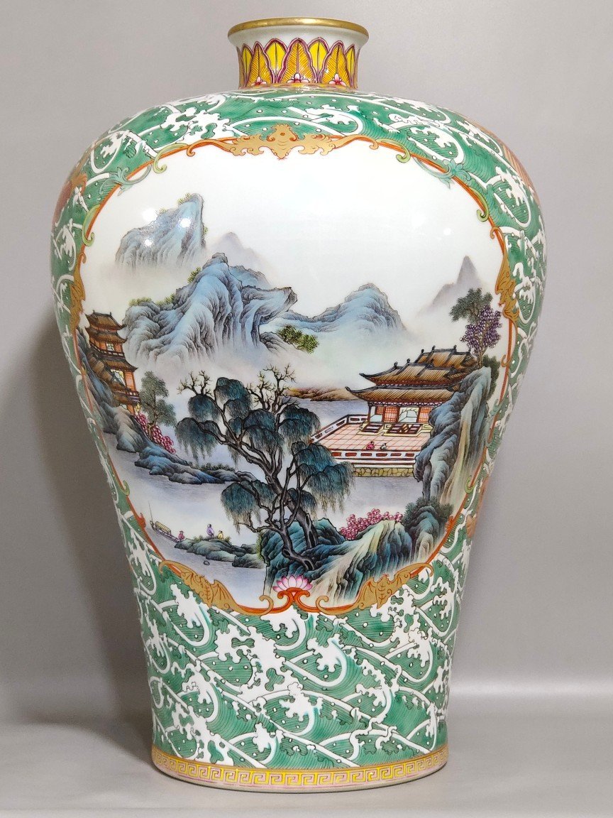 Qing Dynasty Qianlong saltwater carp window landscape plum vase