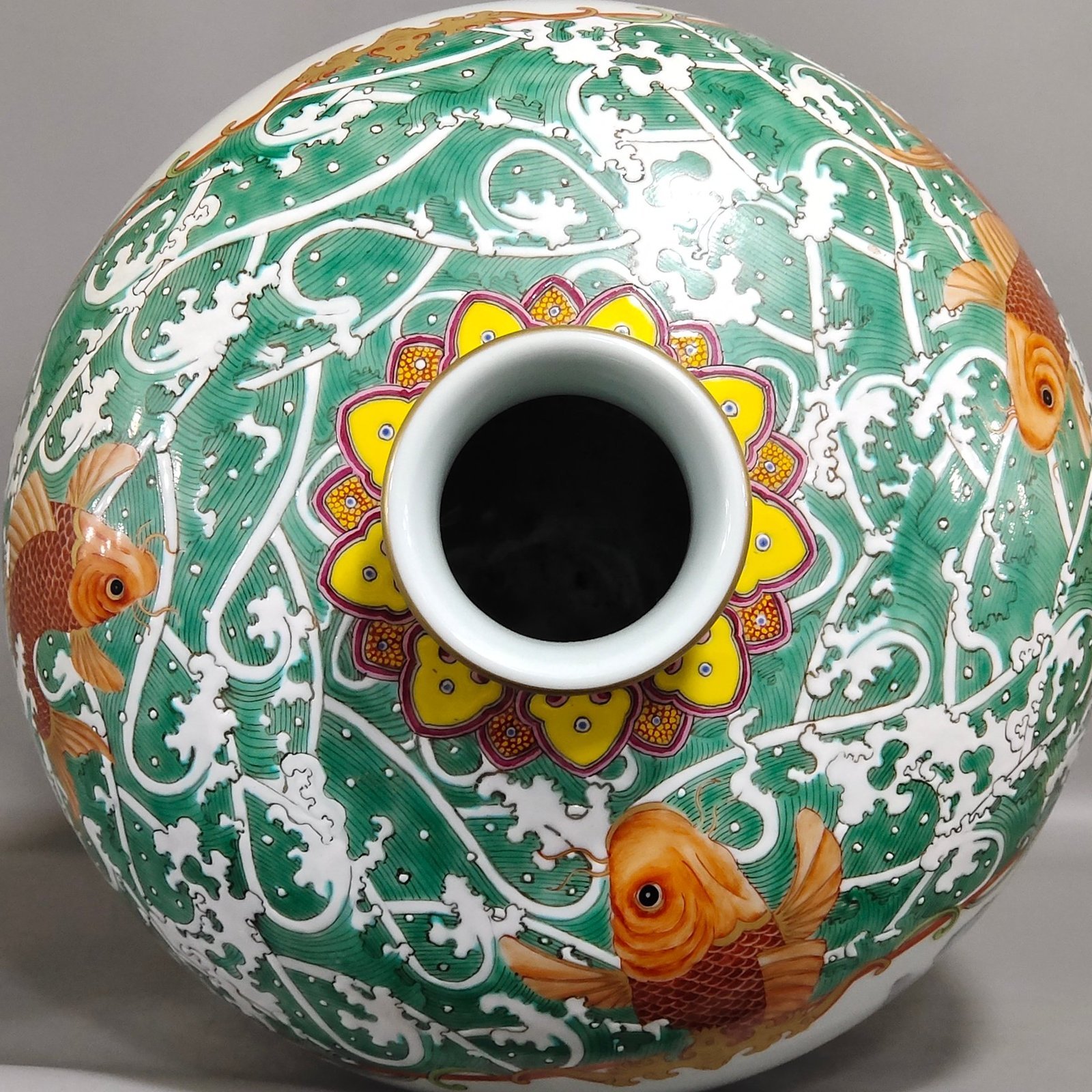 Qing Dynasty Qianlong saltwater carp window landscape plum vase