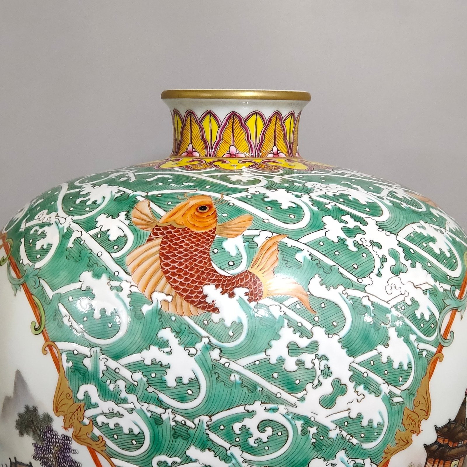 Qing Dynasty Qianlong saltwater carp window landscape plum vase