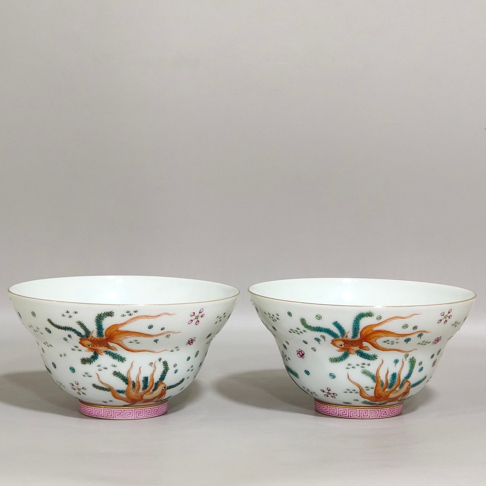 Qing Dynasty Qianlong fishing bath pattern folded bowl