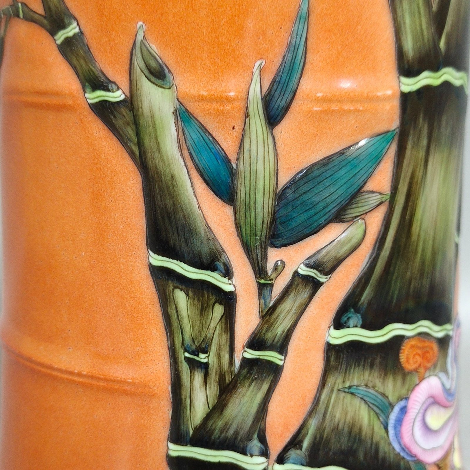 Qing Dynasty Qianlong Coral red thick-glazed high-grade cylinder