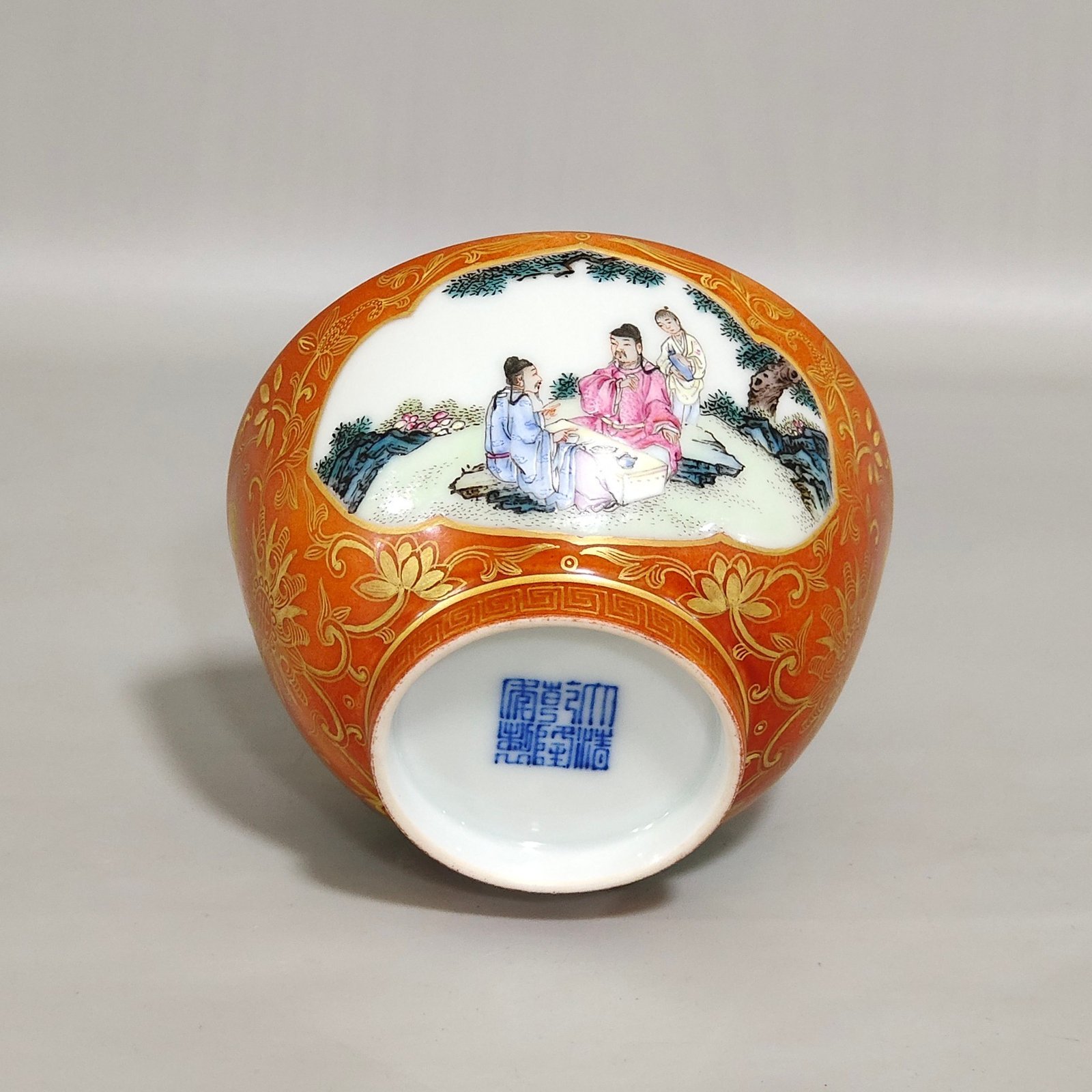 Qing Dynasty Qianlong coral red gold-painted window character story cup