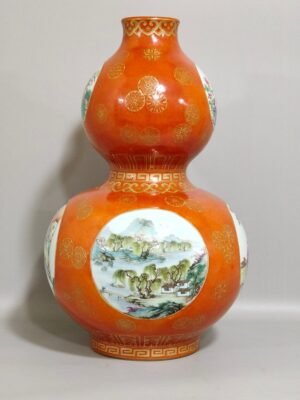 Qing Dynasty Qianlong Coral red gilt gourd vase with window landscape and baby playing