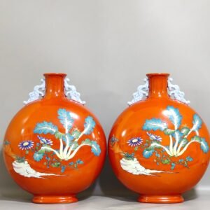 Qing Dynasty Qianlong coral red cabbage radish vase inscribed with poems holding the moon