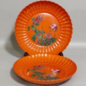 Qing Dynasty Qianlong coral red flower bird and melon prismatic dish