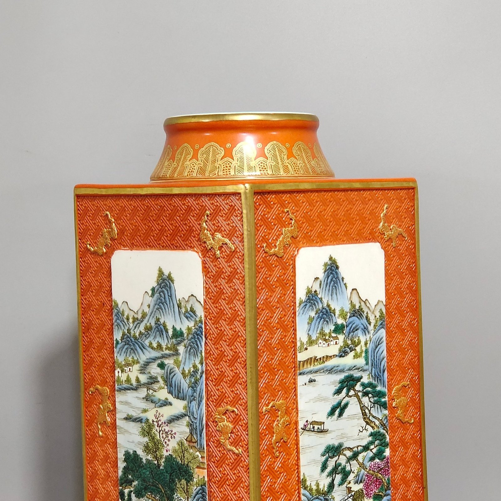 Qing Dynasty Qianlong a coral-red carving gold-painted window landscape and square cong-style vase