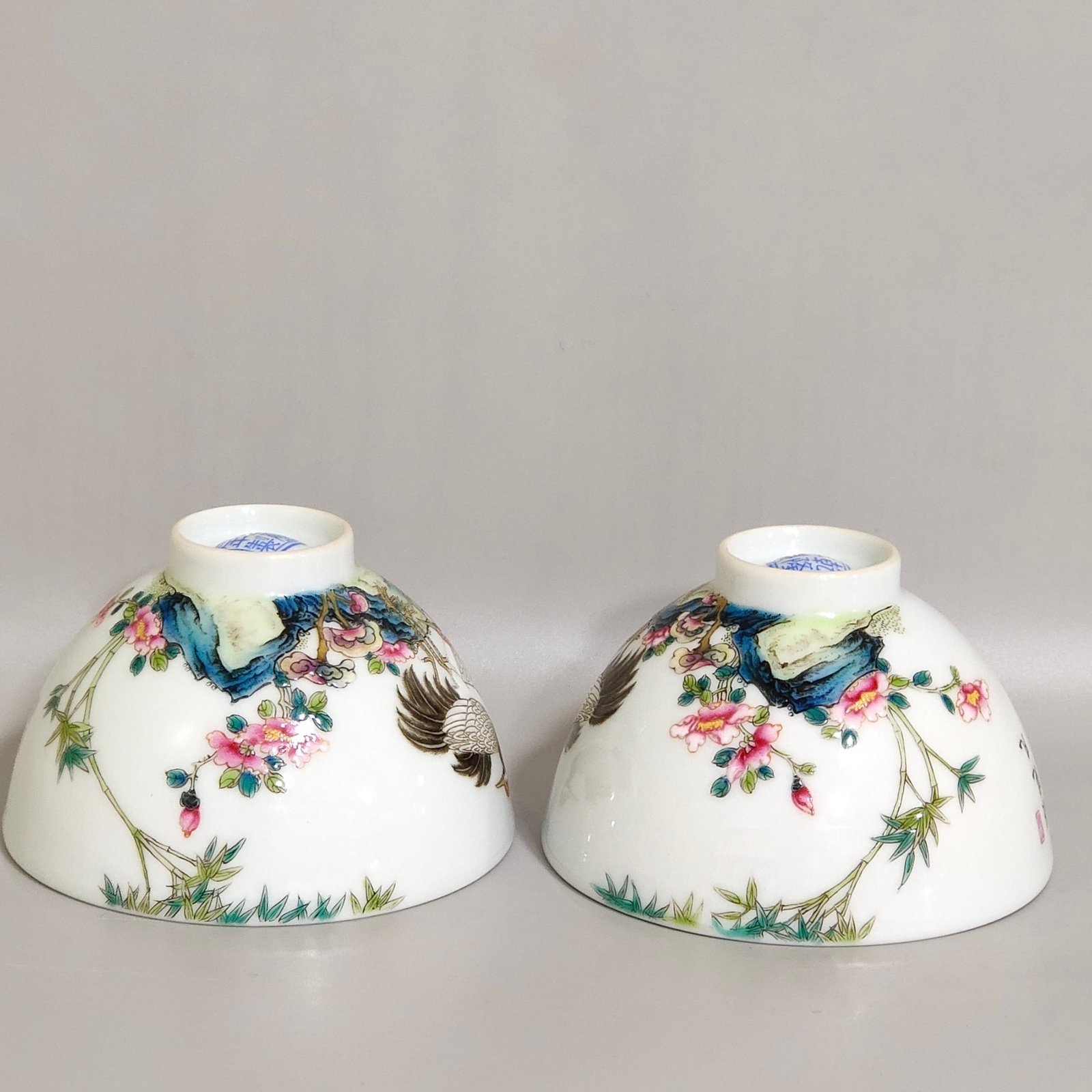 Qing Dynasty Qianlong enamel red-crowned crane rose green bamboo and poem chicken heart cup