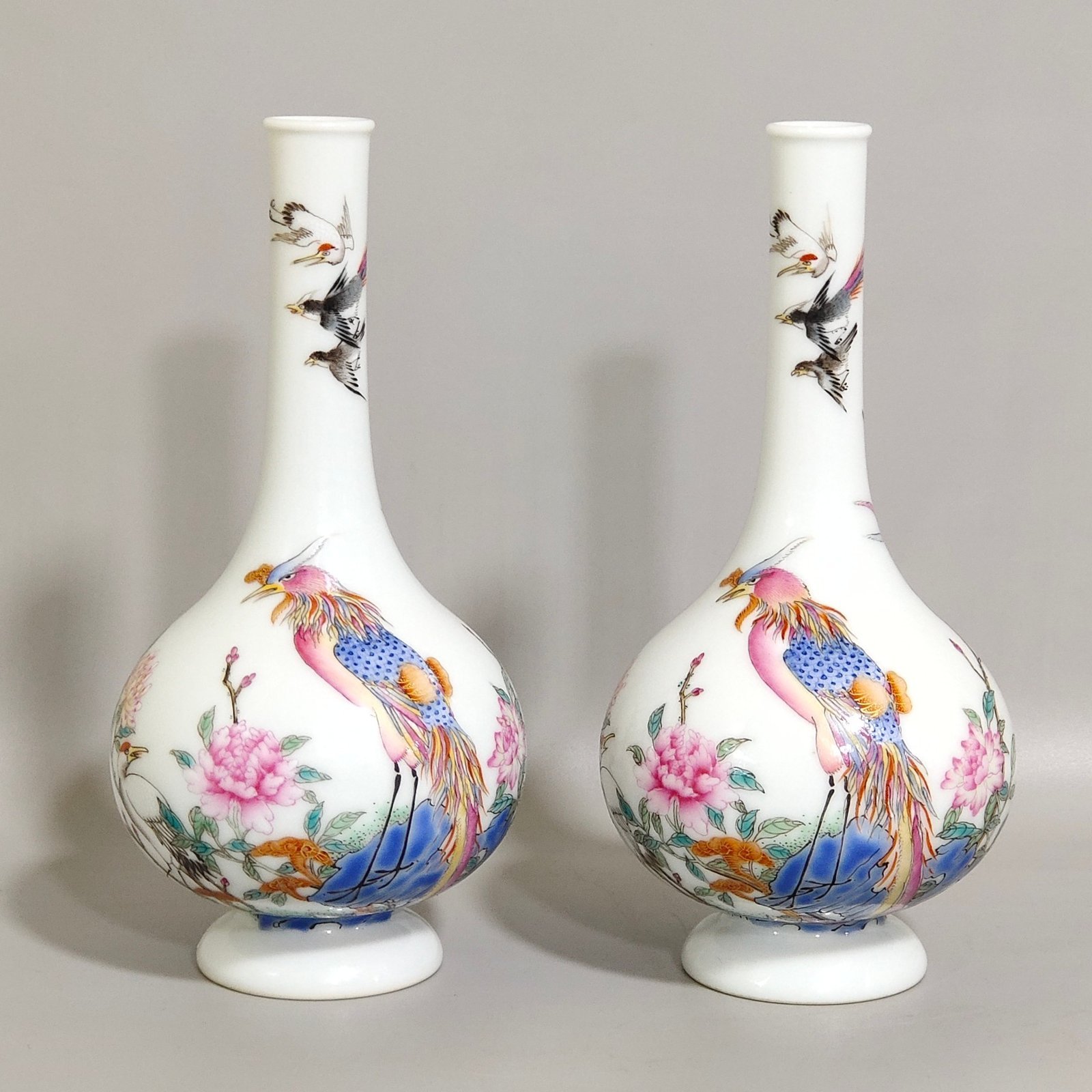 Qing Dynasty Qianlong enamel Wu Lun Tu bile vase
