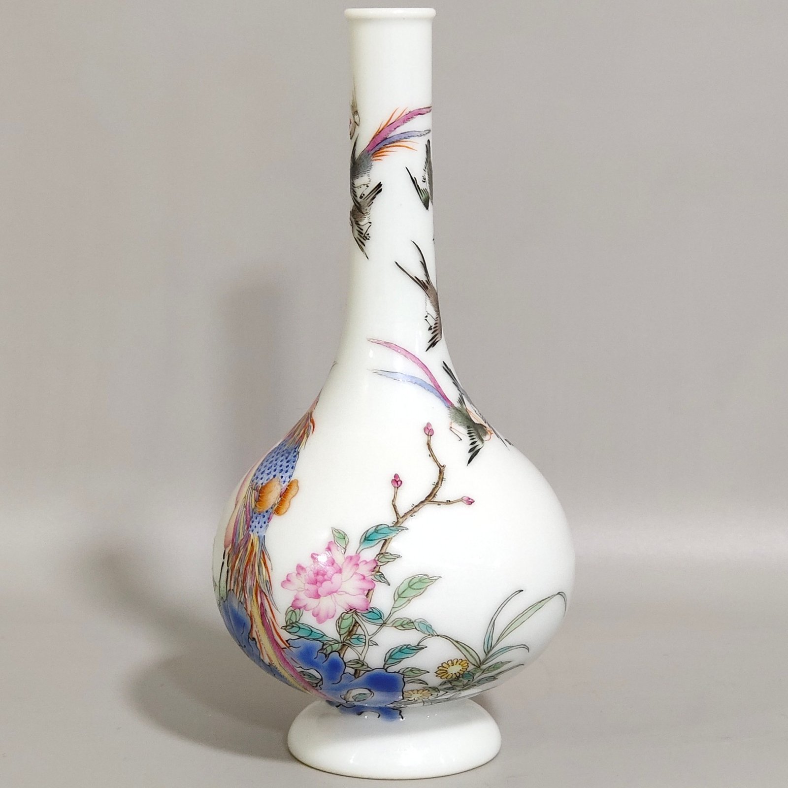 Qing Dynasty Qianlong enamel Wu Lun Tu bile vase