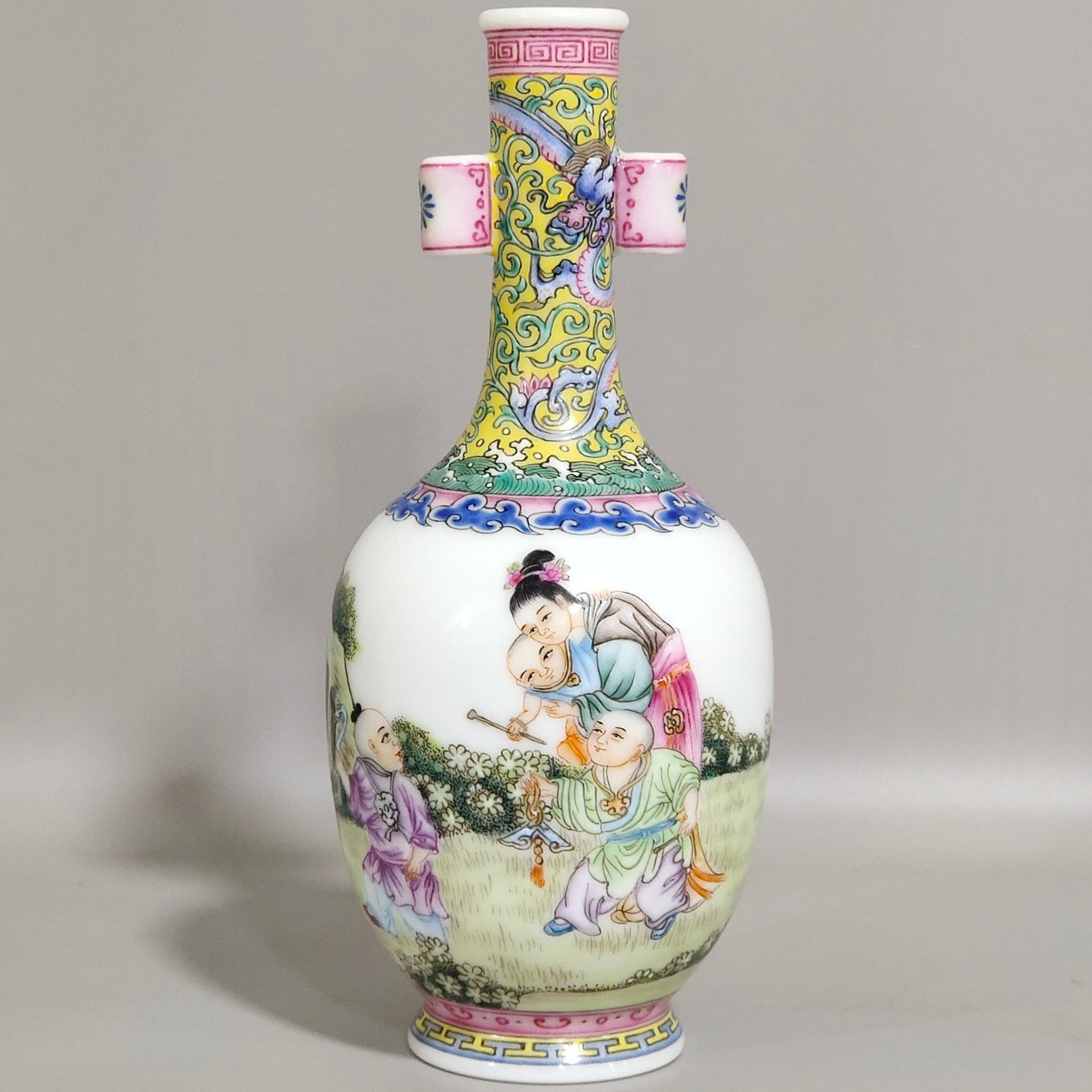 Qing Dynasty Qianlong enamel double-eared vase