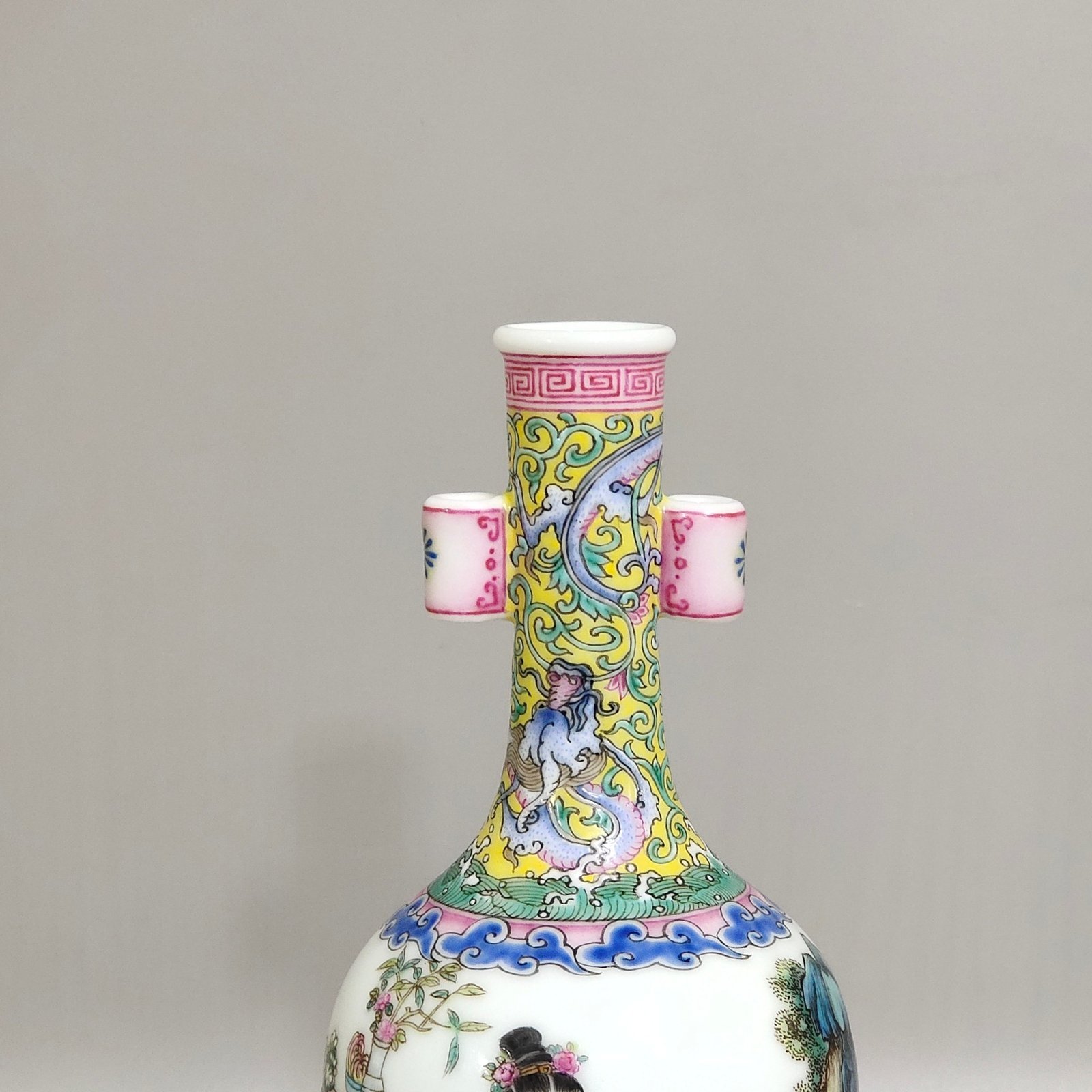 Qing Dynasty Qianlong enamel double-eared vase