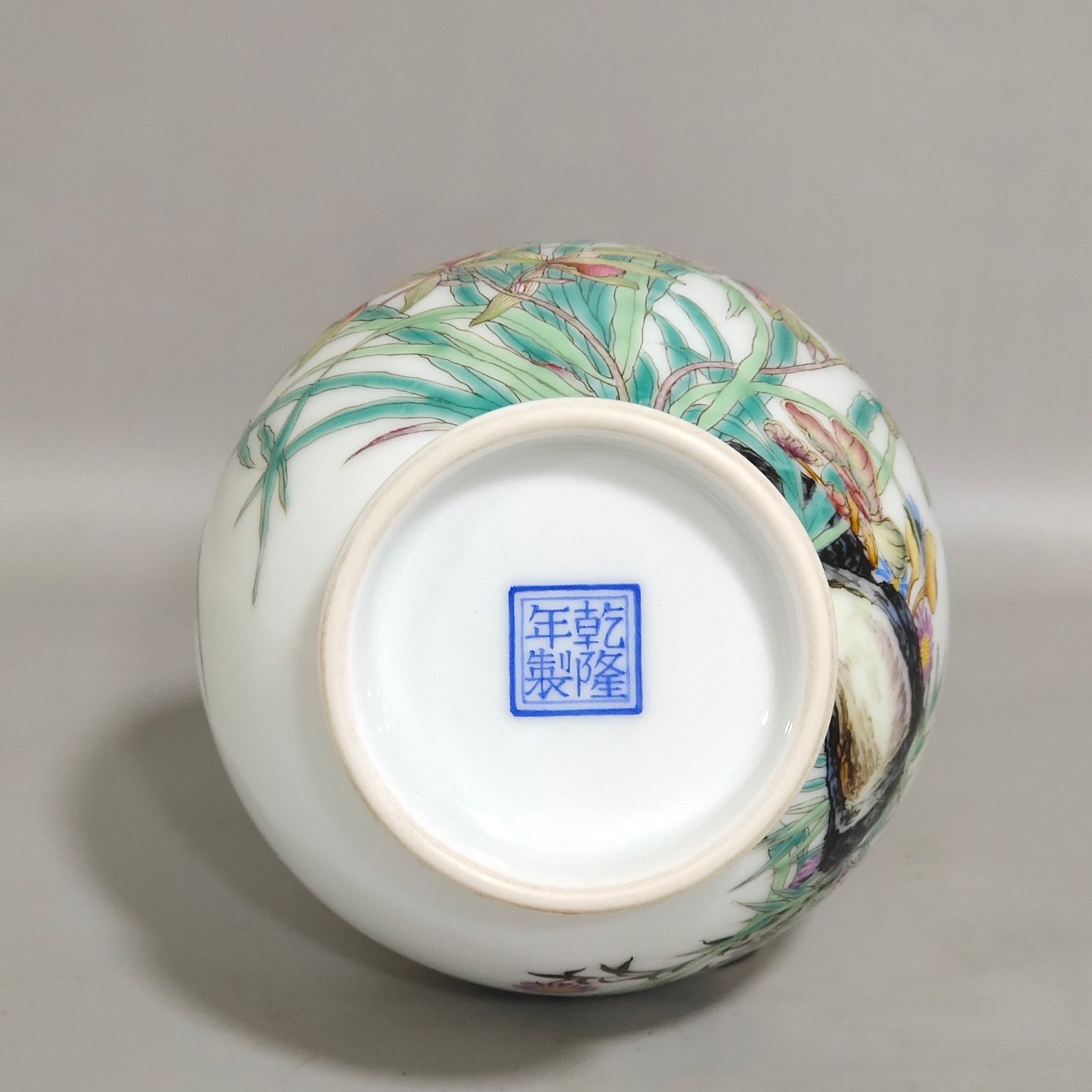 Qing Dynasty Qianlong enamel orchid poem amphorae