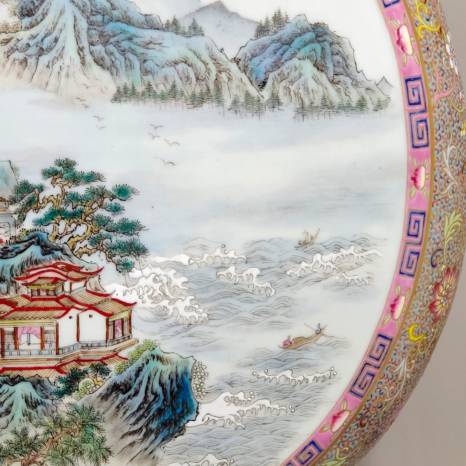 Qing Dynasty Qianlong enamel Gu Yuexuan window landscape attic large flat vase