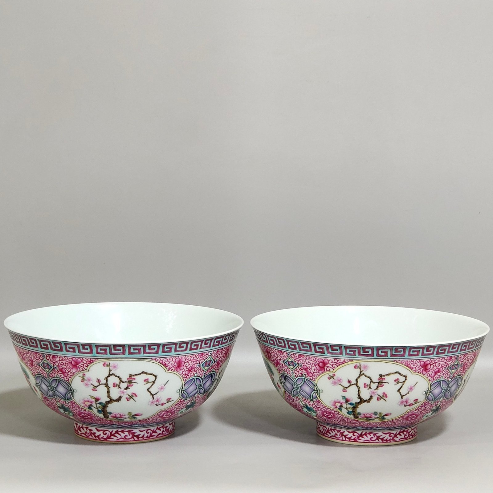 Qing Dynasty Qianlong enamel agate red windowed four-season flower bowl